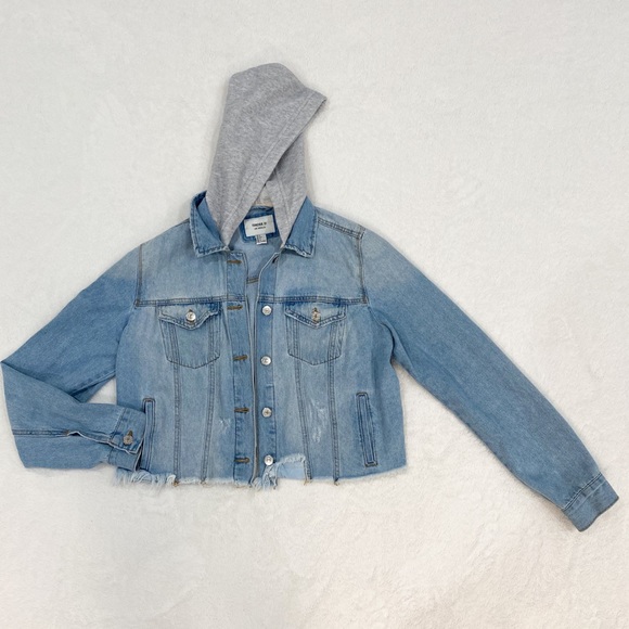 FOREVER 21 CROPPED JEAN JACKET - Picture 1 of 4